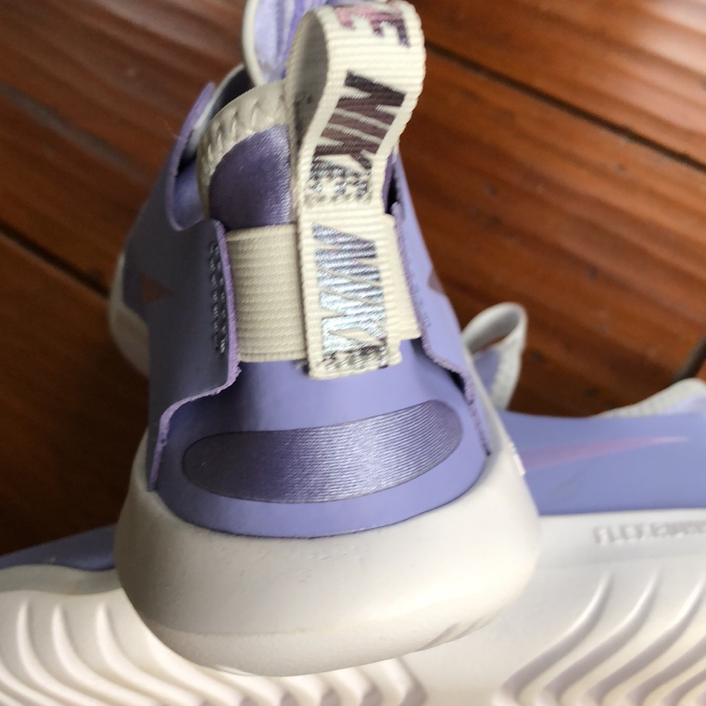 Nike Flex Runner - image 6